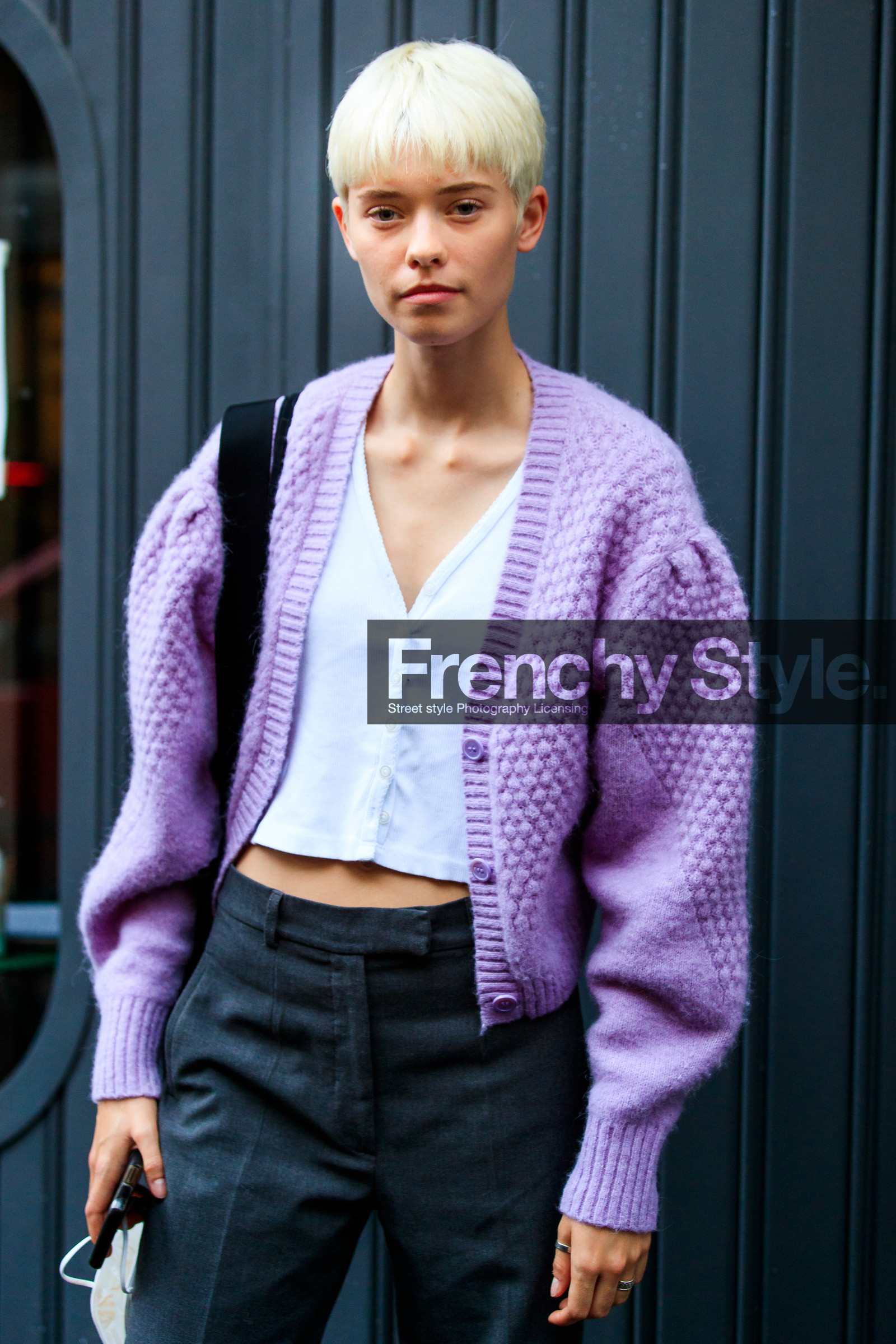 lilac cardigan, balloon sleeves, white top, button top, cropped top, dark grey pants, low necked top, street style, jonathan paciullo, FW, frenchystyle, fashion week, MFW, MILAN, SPRING SUMMER 2021, SS 21, vertical, detail, model