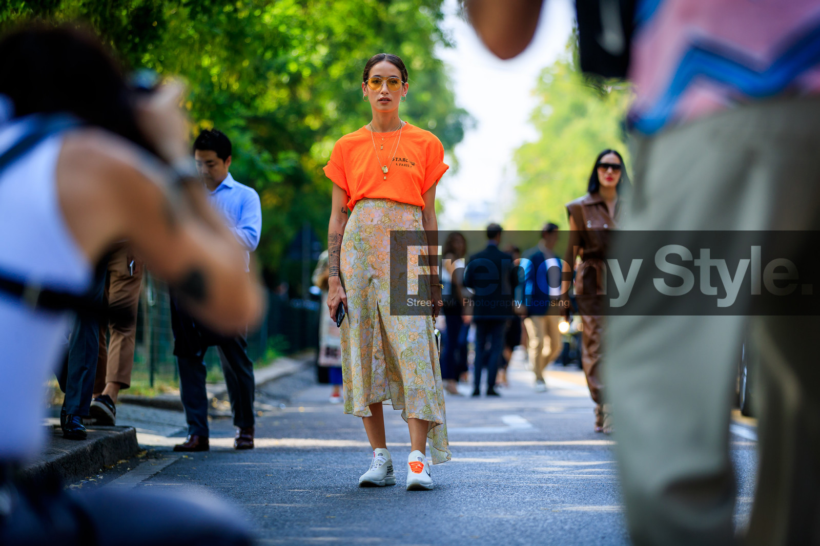 floral, flowers, leather shoes, nike, off white, orange top, printed skirt, sunglasses, tattoos, white sneakers, street style, jonathan paciullo, FW, frenchystyle, fashion week, MFW, MILAN, SPRING SUMMER 2019, SS 19, atmosphere details, horizontal, full length