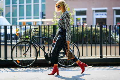 black pants, brown bag, fendi, graphic bag, graphic shirt, high heels, high waist, leather bag, leather pants, leather shoes, monogram, printed bag, printed shirt, red boots, sunglasses, trousers, xenia adonts, street style, jonathan paciullo, FW, frenchystyle, fashion week, MFW, MILAN, SPRING SUMMER 2019, SS 19, atmosphere details, horizontal, full length
