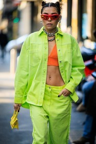 red sunglasses, silver choker, studs choker, hair bows, 90S look, green suit, fluo green look, denim look, orange top, chiquito bag, yellow mini bag, jacquemus mini bag, karina nigay, fashion week, frenchystyle, FW, jonathan paciullo, street style, vertical, atmosphere details, detail