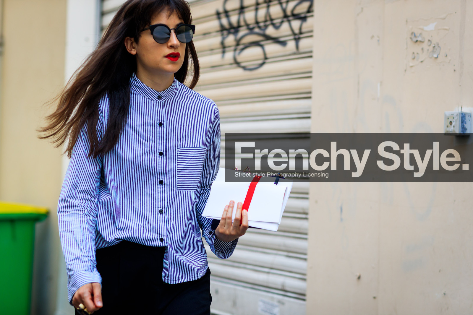 atmosphere details, blue shirt, detail, fashion week, frenchystyle, FW, graphic shirt, horizontal, jonathan paciullo, MENSWEAR, PARIS, PFW, printed shirt, SPRING SUMMER 2018, SS 18, street style, striped shirt, stripes, sunglasses, trousers