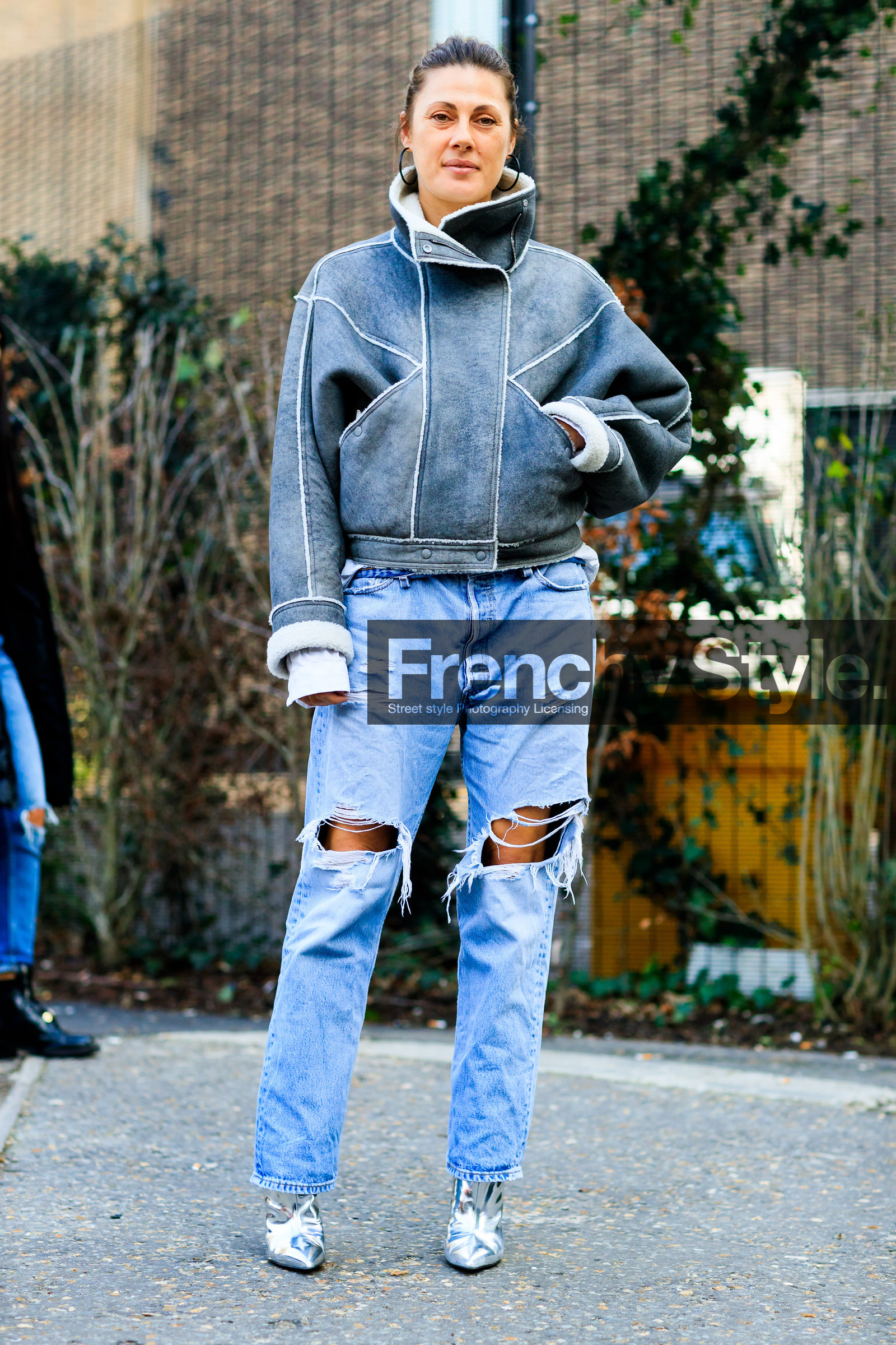 AUTUMN WINTER 2017-2018, AW 17-18, blue denim, denim pants, FALL WINTER 2017-2018, fashion week, frenchystyle, full length, FW, FW 17-18, grey jacket, jeans, jonathan paciullo, leather jacket, leather shoes, LFW, LONDON, natalie hartley, ripped pants, shiny boots, silver shoes, street style, trousers, vertical