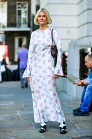 black and white shoes, black shoes, bordeaux, burgundy, floral, flowers, graphic dress, leather bag, leather shoes, pandora sykes, printed dress, red bag, white dress, fashion week, frenchystyle, FW, jonathan paciullo, street style, LFW, LONDON, SPRING SUMMER 2019, SS 19, vertical, full length