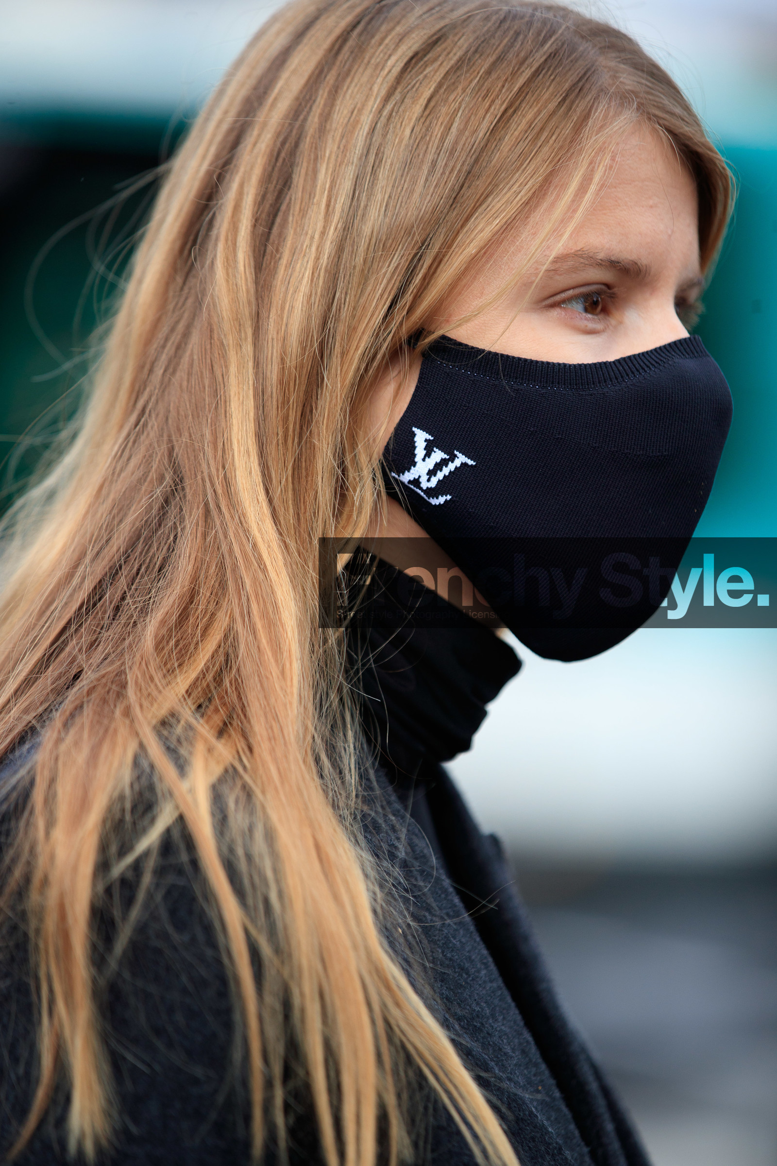 monica ainley, mask detail, close up detail, hair details, covid face mask, louis vuitton, monogramme, fashion week, frenchystyle, FW, jonathan paciullo, street style, PFW, PARIS, SPRING SUMMER 2021, SS 21, vertical, atmosphere details, detail