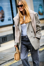 beige bag, blazer, brown sweater, chanel handbag, grey jacket, grey pants, leather bag, pernille teisbaek, sunglasses, trousers, street style, jonathan paciullo, FW, frenchystyle, fashion week, LFW, LONDON, AUTUMN WINTER 2019-2020, AW 19-20, FW 19-20, FALL WINTER 2019-2020, vertical, atmosphere details, detail