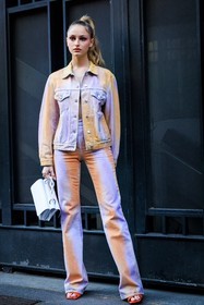 tie dye full look, dual toned suit, full denim look, purple and orange jacket, purple and orange pants, red sandals, white handbag, chaind hangbag, pony tails, highwaist jeans, fashion week, frenchystyle, FW, jonathan paciullo, street style, vertical, full length
