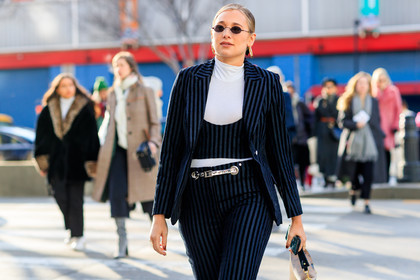 blue jacket, blue pants, earrings, graphic jacket, graphic pants, printed jacket, printed pants, striped jacket, striped pants, sunglasses, trousers, white sweater, street style, jonathan paciullo, FW, frenchystyle, fashion week, NYFW, NEW YORK, AUTUMN WINTER 2018-2019, AW 18-19, FALL WINTER 2018-2019, FW 18-19, atmosphere details, horizontal, detail, danielle bernstein