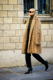 furry coat, beige coat, black sunglasses, celine sunglasses, blond hair, black trousers, black boots, green turtleneck, fashion week, frenchystyle, FW, jonathan paciullo, street style, PARIS, PFW, SPRING SUMMER 2022, SS 22, full length, vertical