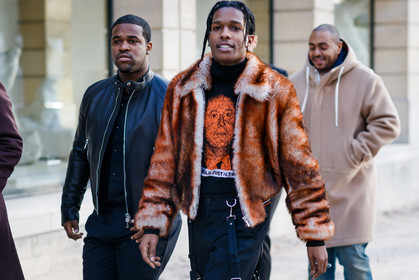 black pants, black t shirt, bomber jacket, braids, brown fur, dior homme, fur jacket, printed t shirt, trousers, fashion week, frenchystyle, FW, jonathan paciullo, street style, PFW, PARIS, SPRING SUMMER 2017, SS 17, HAUTE COUTURE, atmosphere details, detail, horizontal, asap rocky