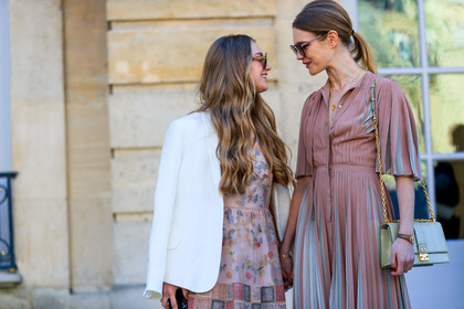 blazer, christian dior, embroidered dress, floral, flowers, graphic dress, green bag, leather bag, natalia vodianova, over the shoulder, pink dress, pleated dress, printed dress, sunglasses, white jacket, fashion week, frenchystyle, FW, jonathan paciullo, street style, PFW, PARIS, AUTUMN WINTER 2019-2020, AW 19-20, FALL WINTER 2019-2020, FW 19-20, horizontal, atmosphere details, detail