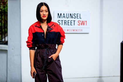 bordeaux, burgundy, purple jumpsuit, red, red lips, Tiffany Hsu, trousers, fashion week, frenchystyle, FW, jonathan paciullo, street style, LFW, LONDON, SPRING SUMMER 2019, SS 19, atmosphere details, horizontal, detail