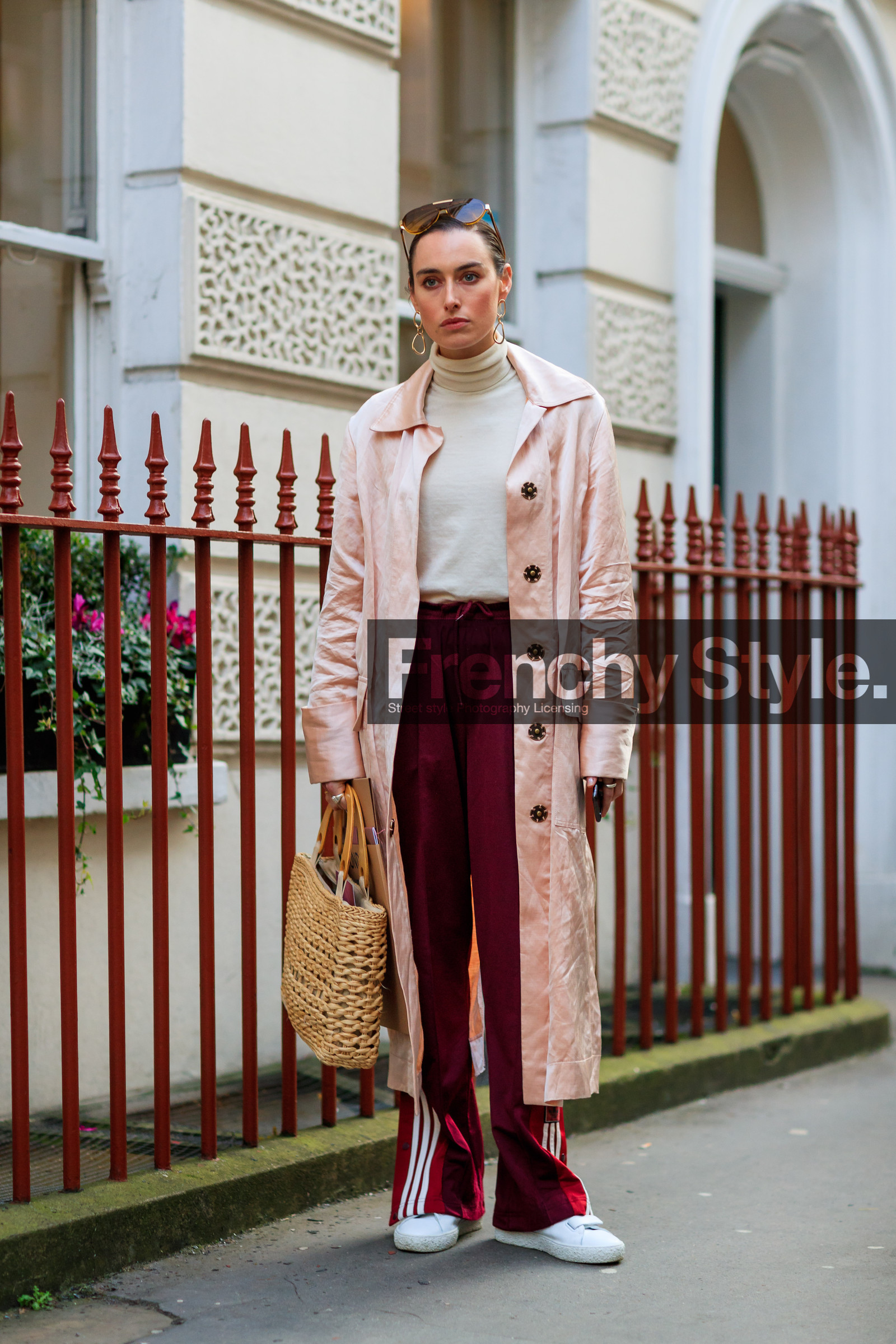 adidas, beige bag, bordeaux, burgundy, graphic pants, leather bag, leather shoes, pink coat, printed pants, red pants, straw bag, stripes, sweatpants, trousers, white sneakers, white sweater, fashion week, frenchystyle, FW, jonathan paciullo, street style, LFW, LONDON, AUTUMN WINTER 2018-2019, AW 18-19, FALL WINTER 2018-2019, FW 18-19, vertical, full length, flora macdonald johnston