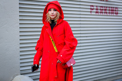 amanda steele, atmosphere details, AUTUMN WINTER 2017-2018, AW 17-18, black turtleneck, detail, FALL WINTER 2017-2018, fashion week, frenchystyle, FW, FW 17-18, hoodie, horizontal, jonathan paciullo, leather bag, NEW YORK, NYFW, off white, red bag, red coat, red sweater, street style