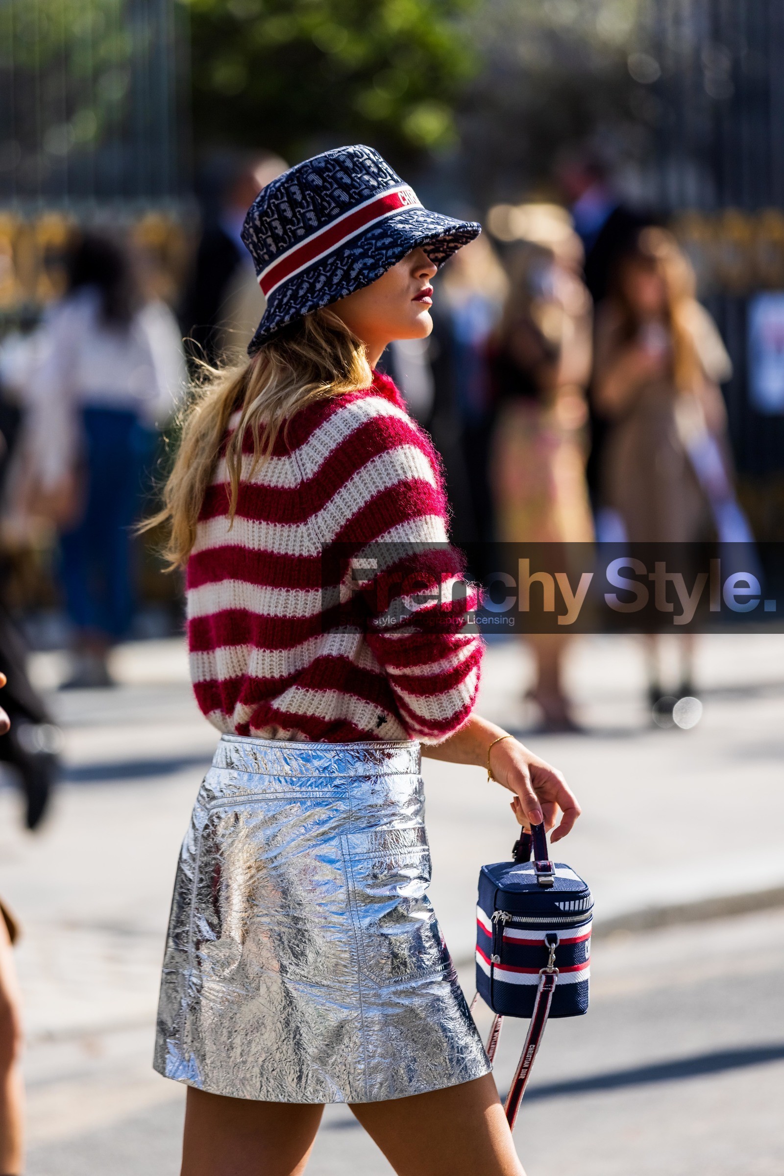 animal print, bag, beige jumpsuit, black bag, black boots, boots, curly hair, dior bag, dior look, jumpsuit, leather bag, leopard jumpsuit, leopard print, oversize sunglasses, patent boots, patent plateform, plateform boots, quilted bag, Sira Pevida, sunglasses, zipped jumpsuit, street style, jonathan paciullo, FW, frenchystyle, fashion week, PFW, PARIS, SPRING SUMMER 2022, SS 22, vertical, atmosphere details
