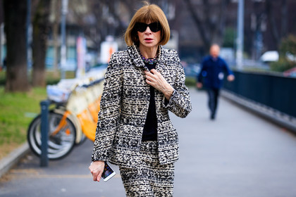 anna wintour, atmosphere details, AUTUMN WINTER 2017-2018, AW 17-18, beige jacket, beige skirt, black sweater, blazer, detail, FALL WINTER 2017-2018, fashion week, frenchystyle, FW, FW 17-18, horizontal, jonathan paciullo, MFW, MILAN, necklace, printed jacket, printed skirt, printed suit, street style, sunglasses, tweed suit, white suit, wool suit