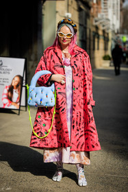 fluffy pink coat, overzised jacket, kitten print jacket, dyed hair, colorful hair, heart ring, white sunglasses, braided headband, multicolor headband, puffed bag, pastel blue hanbag, charm necklace, purple, tie dye dress, pink lips, beaded handbag, tabi shoes, tabi margiela, maison largiela ballerinas, multiprint stockings, purple ongdress, kristen bateman, street style, jonathan paciullo, FW, frenchystyle, fashion week, NYFW, NEW YORK, AUTUMN WINTER 2022-2023, FALL WINTER 2022_2023, FW 22-23, vertical, full length
