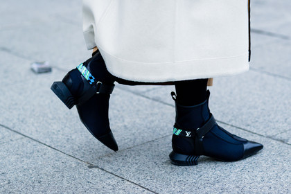 black boots, black shoes, leather shoes, louis vuitton, fashion week, frenchystyle, FW, jonathan paciullo, street style, PFW, PARIS, SPRING SUMMER 2017, SS 17, HAUTE COUTURE, atmosphere details, detail, horizontal