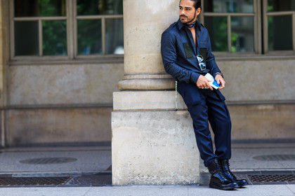 atmosphere details, black boots, fashion week, frenchystyle, FW, Giotto Calendoli, grey shirt, horizontal, jonathan paciullo, leather boots, louis vuitton, MENSWEAR, navy pants, PARIS, PFW, ranger boots, scarf, SPRING SUMMER 2017, SS 17, street style, trousers