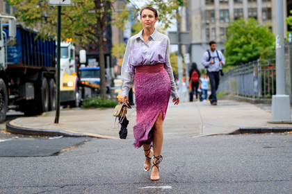 gold bag, high heels, high waist, leather bag, leather shoes, pink skirt, purple shirt, transparent shoes, velvet, fashion week, frenchystyle, FW, jonathan paciullo, street style, NEW YORK, NYFW, SPRING SUMMER 2020, SS 20, horizontal, atmosphere details, full length