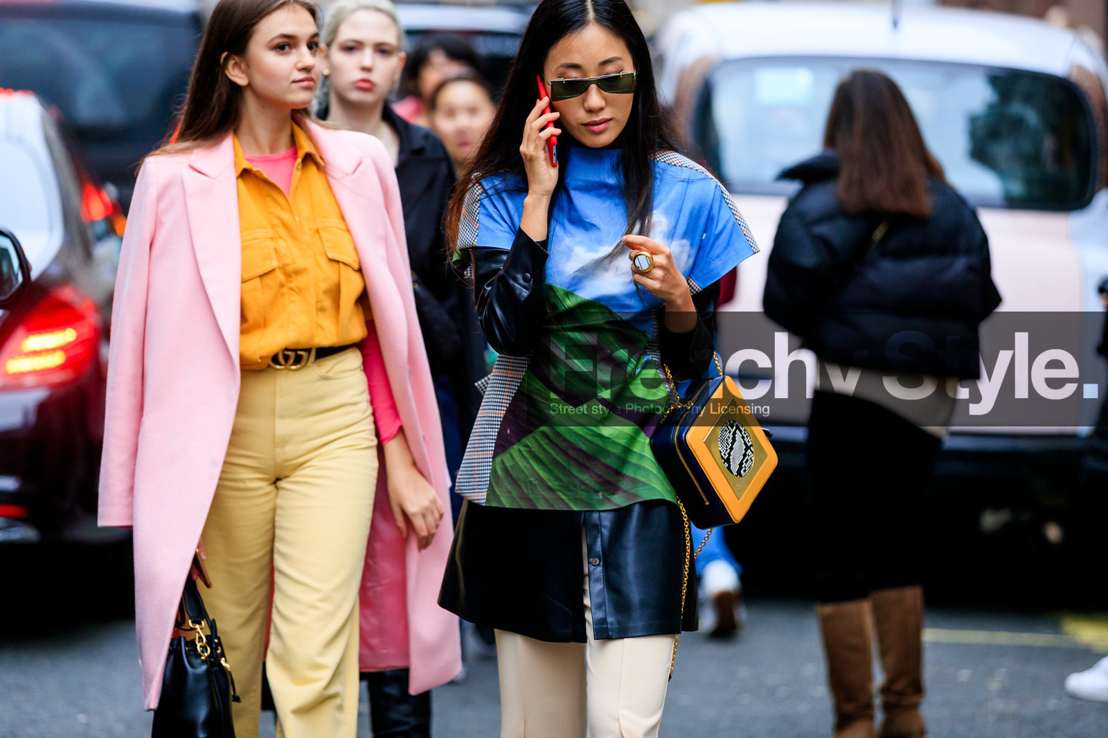 beige pants, black bag, camel bag, graphic bag, graphic dress, gucci, leather bag, leather top, mulberry, multicolor dress, orange shirt, over the shoulder, pink coat, printed bag, printed dress, sunglasses, trousers, yellow pants, street style, jonathan paciullo, FW, frenchystyle, fashion week, LFW, LONDON, AUTUMN WINTER 2019-2020, AW 19-20, FW 19-20, FALL WINTER 2019-2020, horizontal, atmosphere details, detail