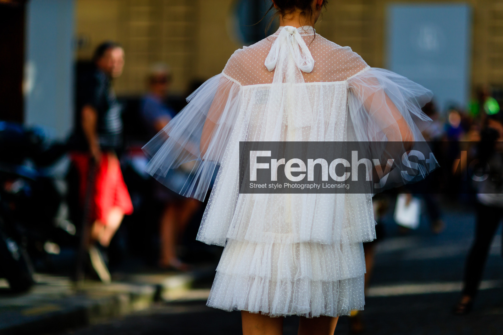 atmosphere details, AUTUMN WINTER 2016-2017, AW 16-17, back detail, bow, bun, detail, FALL WINTER 2016-2017, fashion week, frenchystyle, FW, FW 16-17, HAUTE COUTURE, horizontal, jonathan paciullo, MENSWEAR, PARIS, PFW, pleated dress, polka dot, see through, street style, tulle, valentino, white dress
