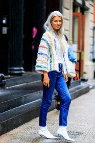blue denim, denim pants, graphic jacket, high heels, jeans, leather shoes, multicolor jacket, printed jacket, sarah harris, trousers, white boots, white jacket, white t shirt, street style, jonathan paciullo, FW, frenchystyle, fashion week, NYFW, NEW YORK, SPRING SUMMER 2019, SS 19, vertical, full length