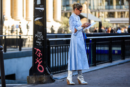blue bag, blue shirt, blue skirt, fendi, graphic shirt, graphic skirt, high heels, lace, leather bag, leather shoes, pleated skirt, printed shirt, printed skirt, shiny boots, silver shoes, sunglasses, PFW, fashion week, frenchystyle, FW, jonathan paciullo, street style, PARIS, horizontal, atmosphere details, full length, AUTUMN WINTER 2018-2019, FALL WINTER 2018-2019, FW 18-19, helena bordon
