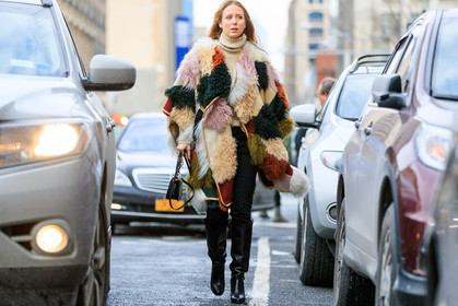atmosphere details, AUTUMN WINTER 2017-2018, AW 17-18, beige knit, black bag, black boots, FALL WINTER 2017-2018, fashion week, frenchystyle, full length, Fur coat, fur jacket, FW, FW 17-18, green fur, gucci, horizontal, jennifer neyt, jonathan paciullo, leather bag, leather boots, multicolor jacket, NEW YORK, NYFW, patchwork, pink fur, shearling, street style, trousers, turtleneck sweater