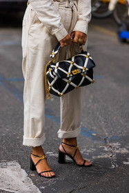 bag, bicolor, bicolor bag, black bag, black sandals, black shoes, cream denim, cream jean, cream jumpsuit, denim, denim jumpsuit, detail, gold chain, gold rings, jeans, leather bag, rings, sandals, strapped sandals, valentino bag, valentino shoes, white bag, fashion week, frenchystyle, FW, jonathan paciullo, street style, MFW, MILAN, SPRING SUMMER 2022, SS 22, vertical, atmosphere details