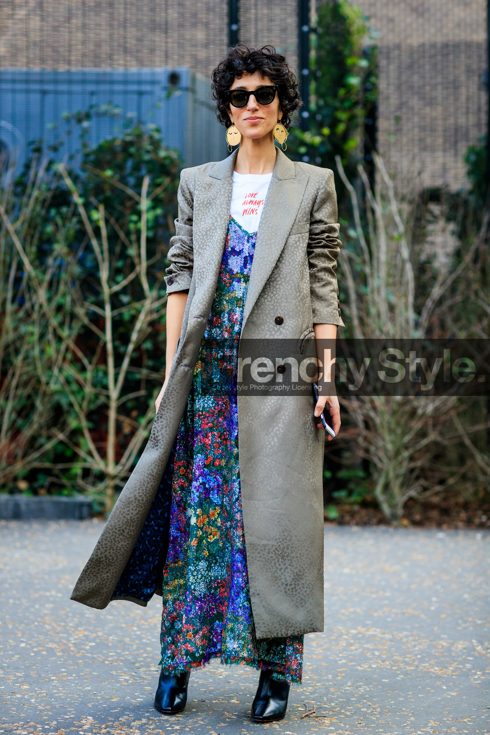 AUTUMN WINTER 2017-2018, AW 17-18, black shoes, blue dress, earrings, embroidered dress, FALL WINTER 2017-2018, fashion week, frenchystyle, full length, FW, FW 17-18, grey coat, jonathan paciullo, leather shoes, LFW, LONDON, long dress, multicolor dress, printed t shirt, sequined dress, short hair, silk jacket, street style, sunglasses, vertical, white t shirt, yasmin sewell