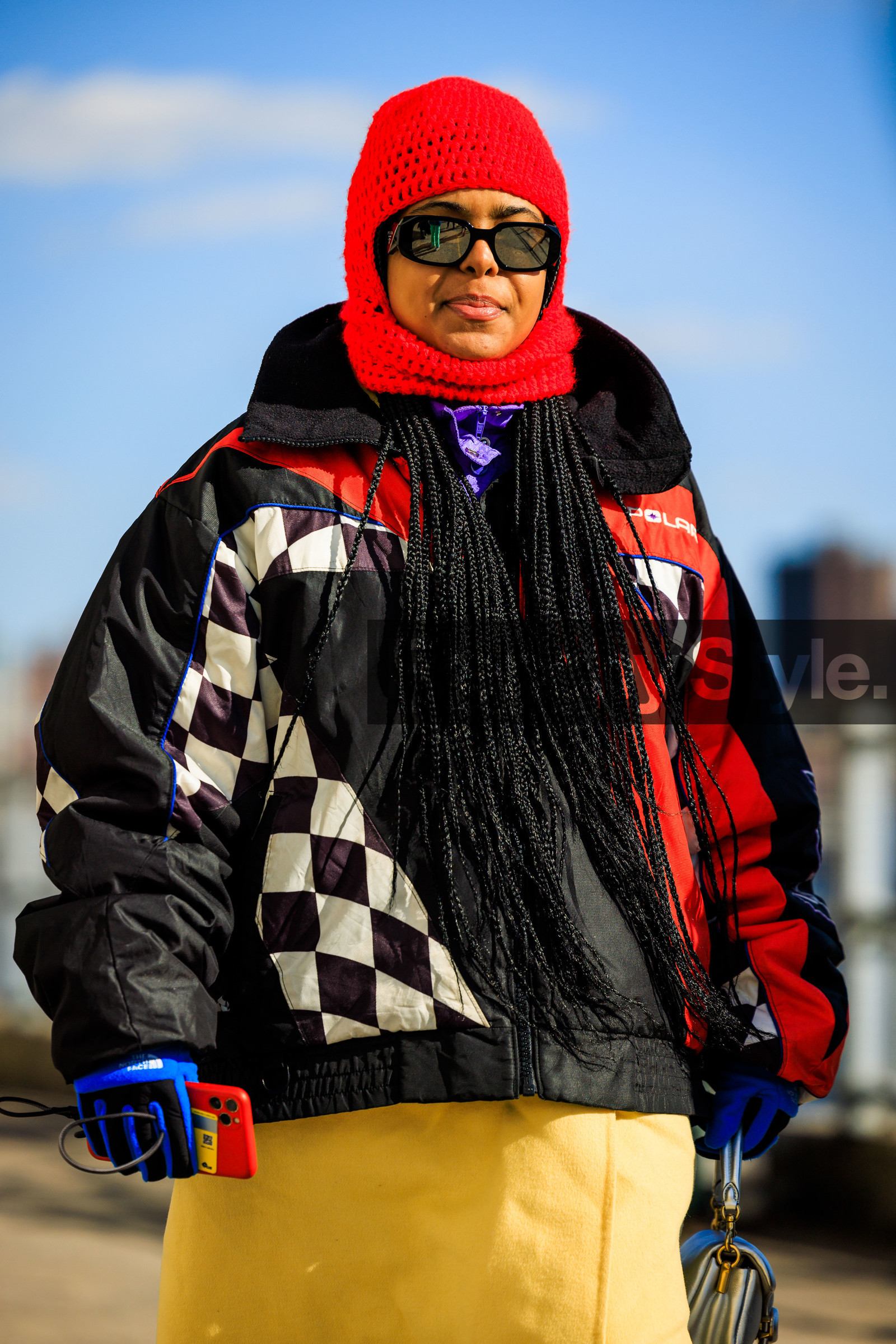 red hoodie, knitted hoodie, knitted hood, long braids, black braids, dark sunglasses, yellow skirt, blue gloves, black winter jacket, printed winter jacket, mini silver bag, fashion week, frenchystyle, FW, jonathan paciullo, street style, NYFW, NEW YORK, AUTUMN WINTER 2022-2023, FALL WINTER 2022_2023, FW 22-23, vertical, atmosphere details