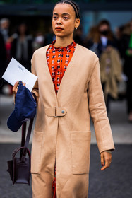 bag, beige coat, burgundy bag, cap, coat, dress, hermes look, leather bag, navy cap, print, printed dress, red dress, fashion week, frenchystyle, FW, jonathan paciullo, street style, PFW, PARIS, SPRING SUMMER 2022, SS 22, vertical, atmosphere details
