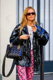 animal print, black bag, black jacket, blanca miro scrimieri, christian dior, graphic pants, leather bag, necklace, pink pants, printed pants, snake print, studs, sunglasses, trousers, vinyl, white t shirt, fashion week, frenchystyle, FW, jonathan paciullo, street style, PFW, PARIS, AUTUMN WINTER 2019-2020, AW 19-20, FALL WINTER 2019-2020, FW 19-20, vertical, atmosphere details, detail