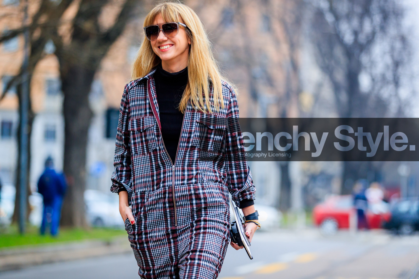 atmosphere details, AUTUMN WINTER 2017-2018, AW 17-18, black sweater, check jumpsuit, detail, FALL WINTER 2017-2018, fashion week, frenchystyle, FW, FW 17-18, graphic jumpsuit, horizontal, jonathan paciullo, lisa aiken, MFW, MILAN, plaid, printed jumpsuit, street style, sunglasses, trousers