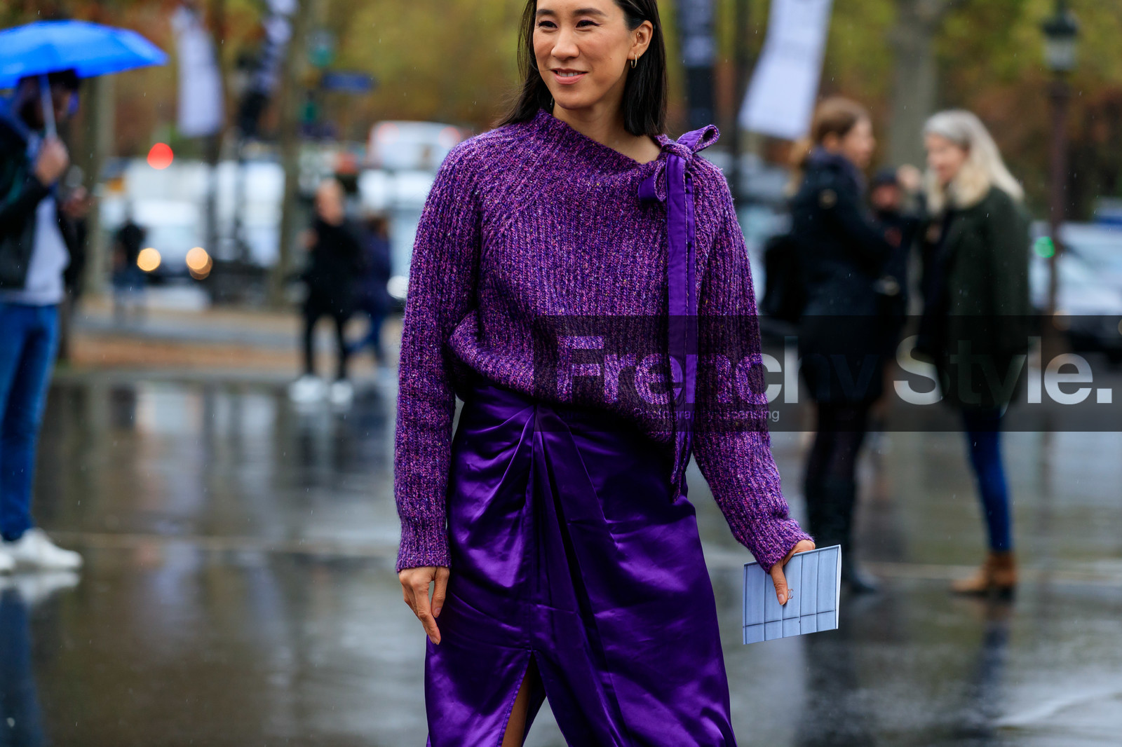 eva chen, purple pullover, purple skirt, silk skirt, long skirt, split skirt, knot details, knotted pullover, knoted skirt, drape skirt, PARIS, PFW, SPRING SUMMER 2020, SS 20, fashion week, frenchystyle, FW, jonathan paciullo, street style, horizontal, atmosphere details, detail