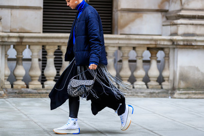 black and white bag, black bag, black leggings, black skirt, blue jacket, christian dior, converse, down jacket, fringes, graphic bag, jw anderson, leather bag, leather shoes, monogram, printed bag, saddle bag, trousers, white sneakers, street style, jonathan paciullo, FW, frenchystyle, fashion week, LFW, LONDON, AUTUMN WINTER 2019-2020, AW 19-20, FW 19-20, FALL WINTER 2019-2020, horizontal, atmosphere details, detail