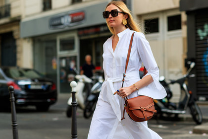 bracelet, brown bag, earrings, leather bag, loewe, rings, sunglasses, white dress, PFW, fashion week, frenchystyle, FW, jonathan paciullo, street style, PARIS, horizontal, atmosphere details, detail, AUTUMN WINTER 2018-2019, FALL WINTER 2018-2019, FW 18-19