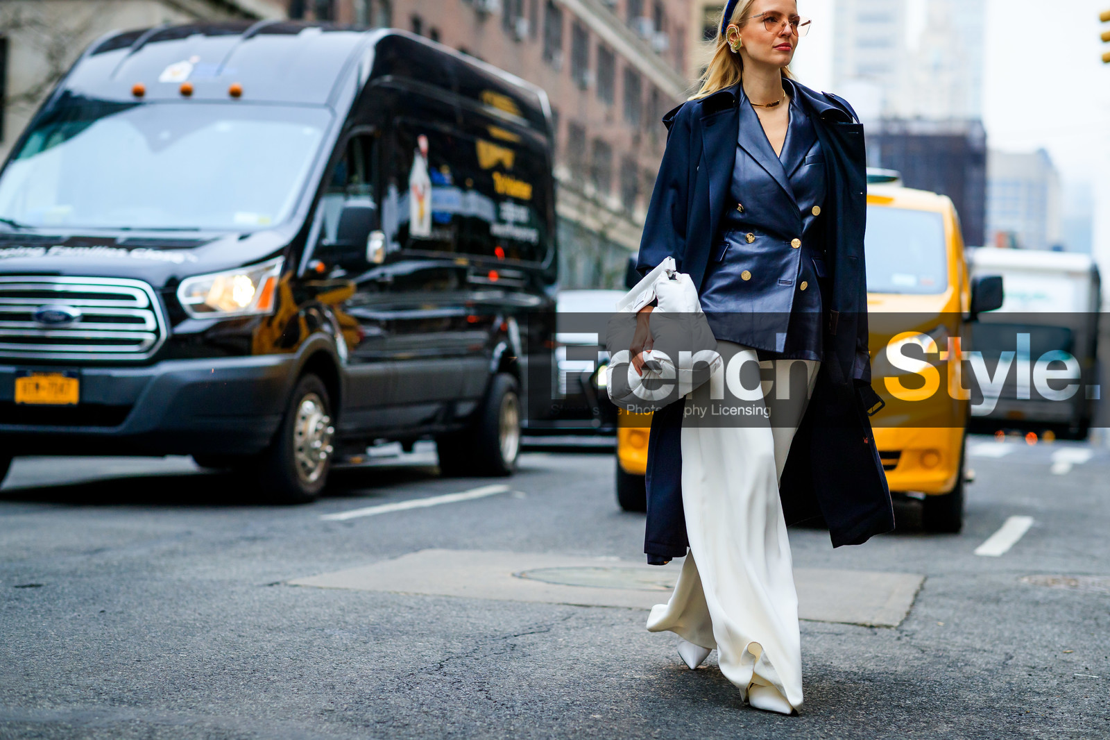 blue coat, choker, earrings, headband, leather bag, leather jacket, leather shoes, leonie hanne, maison martin margiela, navy jacket, necklace, sunglasses, trousers, white bag, white pants, frenchystyle, jonathan paciullo, street style, NYFW, NEW YORK, AUTUMN WINTER 2019-2020, AW 19-20, FALL WINTER 2019-2020, FW 19-20, fashion week, FW, atmosphere details, horizontal, detail