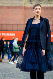 AUTUMN WINTER 2017-2018, AW 17-18, black dress, black jacket, black pants, blazer, detail, FALL WINTER 2017-2018, fashion week, frenchystyle, FW, FW 17-18, jonathan paciullo, LFW, LONDON, street style, tone on tone, total look black, trousers, tulle, vertical