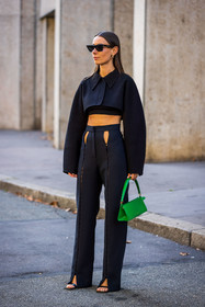 Alice Barbier, bag, black crop top, black jacket, black pants, black sandals, black sunglasses, crop jacket, crop top, cut out, green bag, high waist pants, leather bag, pants, sunglasses, street style, jonathan paciullo, FW, frenchystyle, fashion week, PFW, PARIS, SPRING SUMMER 2022, SS 22, vertical, full length