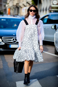 white dress, white shirt, high collar shirt, high collar blouse, white blouse, organza blouse, organza shirt, organza dress, sleeveless dress, embroidered dress, printed dress, geometrical printed dress, striped dress, rayban sunglasses, ruffle dress, balloon sleeves, black leather bag, black leather boots, low boots, bucket bag, sharp end boots, sheer shirt, sheer blouse, sarah lou falk, street style, jonathan paciullo, FW, frenchystyle, fashion week, MFW, MILAN, SPRING SUMMER 2021, SS 21, vertical, full length