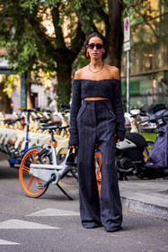 Alexandra Guerain, black bag, black sunglasses, crop top, fendi earrings, fendi look, gold necklace, grey knit, grey monochrome, grey pants, high waist pants, knitwear, large pants, mini bag, monochrome, necklace, off shoulder top, sunglasses, wool pants, wool top, fashion week, frenchystyle, FW, jonathan paciullo, street style, MFW, MILAN, SPRING SUMMER 2022, SS 22, vertical, full length