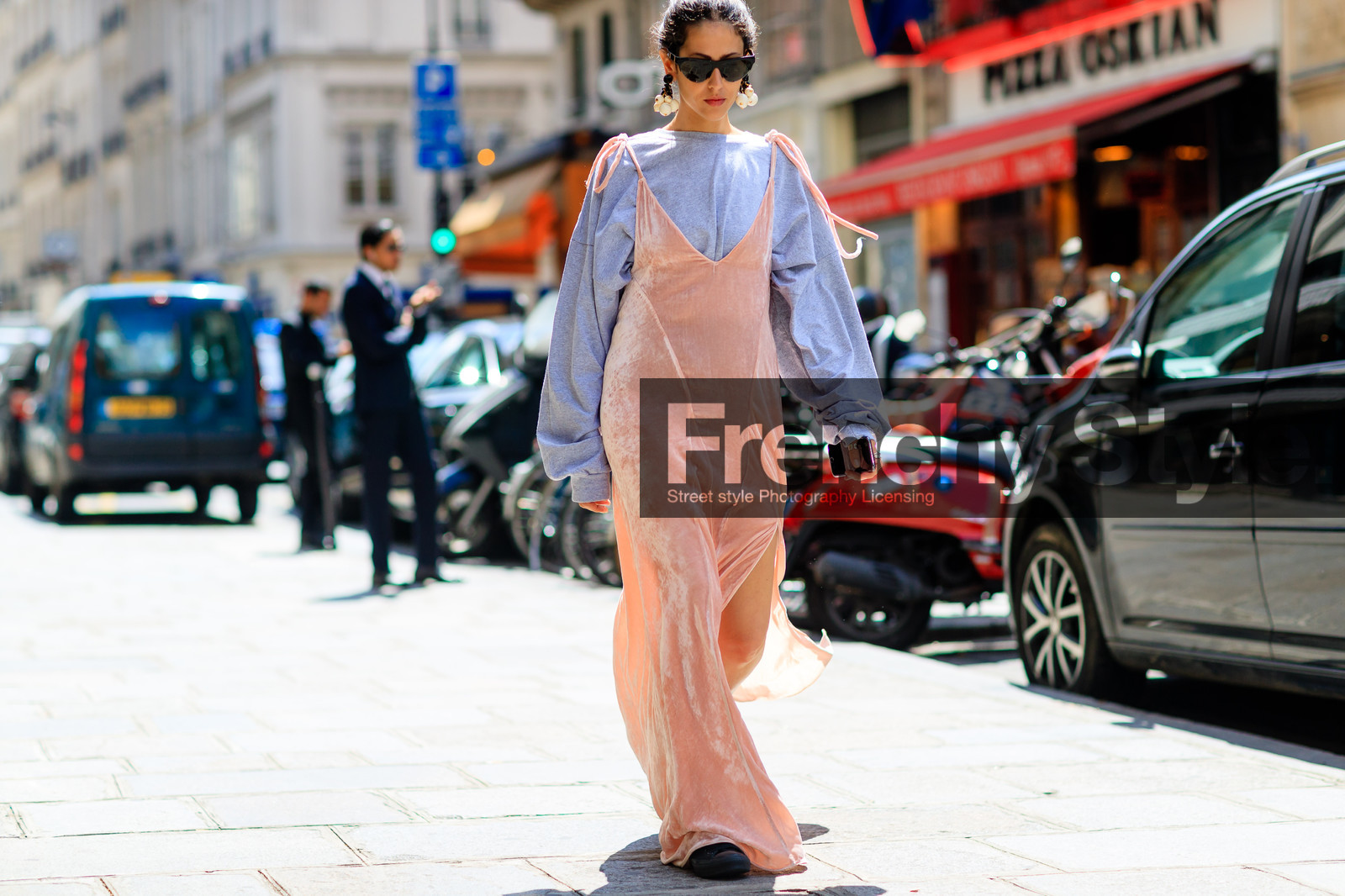 atmosphere details, AUTUMN WINTER 2016-2017, AW 16-17, black sneakers, earrings, FALL WINTER 2016-2017, fashion week, frenchystyle, full length, FW, FW 16-17, gilda ambrosio, grey sweater, HAUTE COUTURE, horizontal, jonathan paciullo, long dress, MENSWEAR, PARIS, PFW, pink dress, street style, sunglasses, velvet