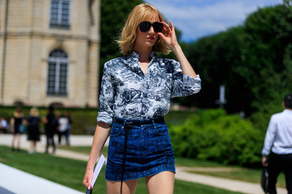 black belt, blue denim, denim skirt, graphic shirt, leather belt, mini skirt, printed shirt, sunglasses, fashion week, frenchystyle, FW, jonathan paciullo, street style, PFW, PARIS, horizontal, atmosphere details, detail, model, AUTUMN WINTER 2018-2019, FALL WINTER 2018-2019, FW 18-19, daria strokous
