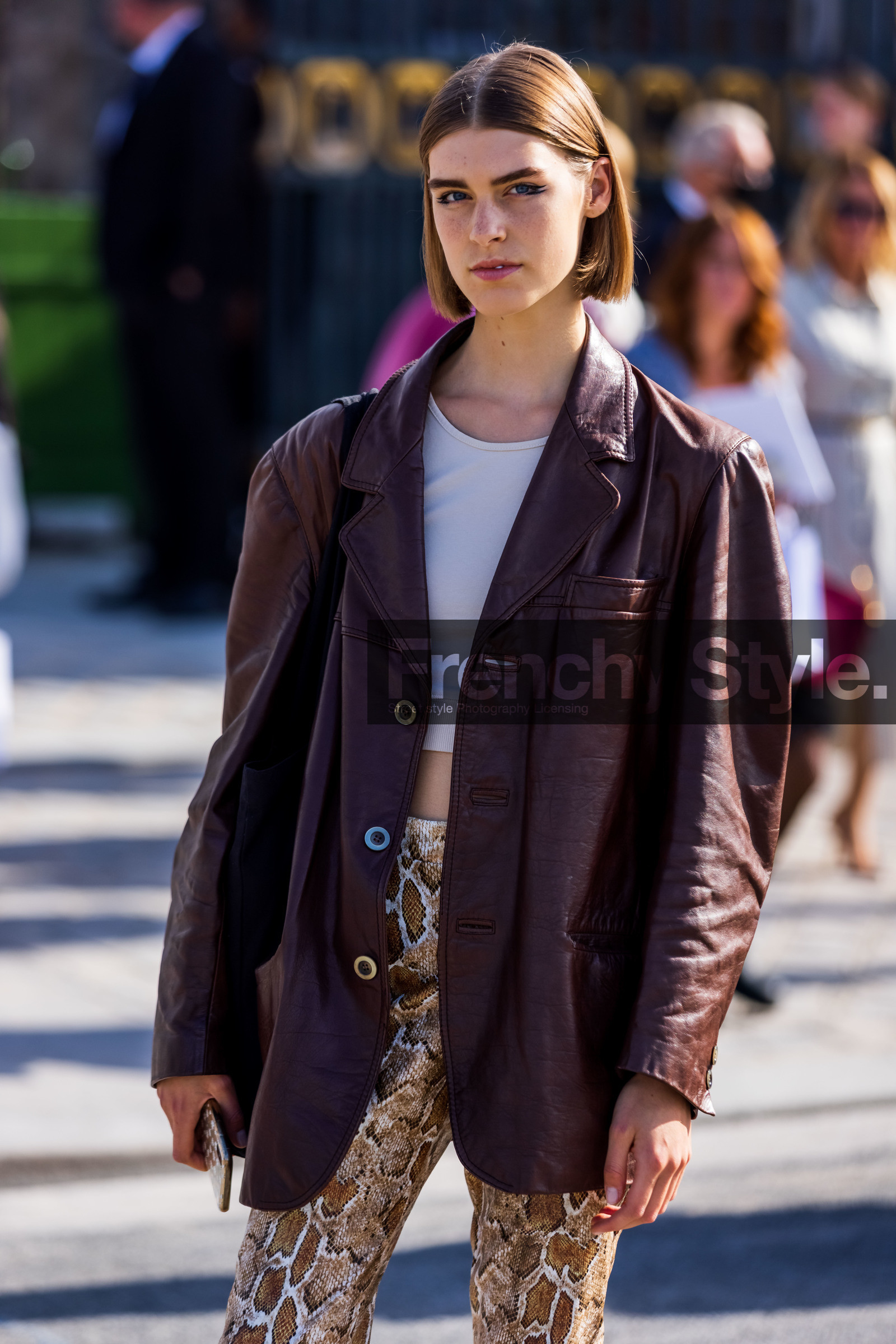 animal print, beige pants, brown jacket, hairstyle, jacket, leather jacket, oversize jacket, pants, printed pants, python pants, python print, short hair, top, white top, street style, jonathan paciullo, FW, frenchystyle, fashion week, PFW, PARIS, SPRING SUMMER 2022, SS 22, vertical, atmosphere details, model