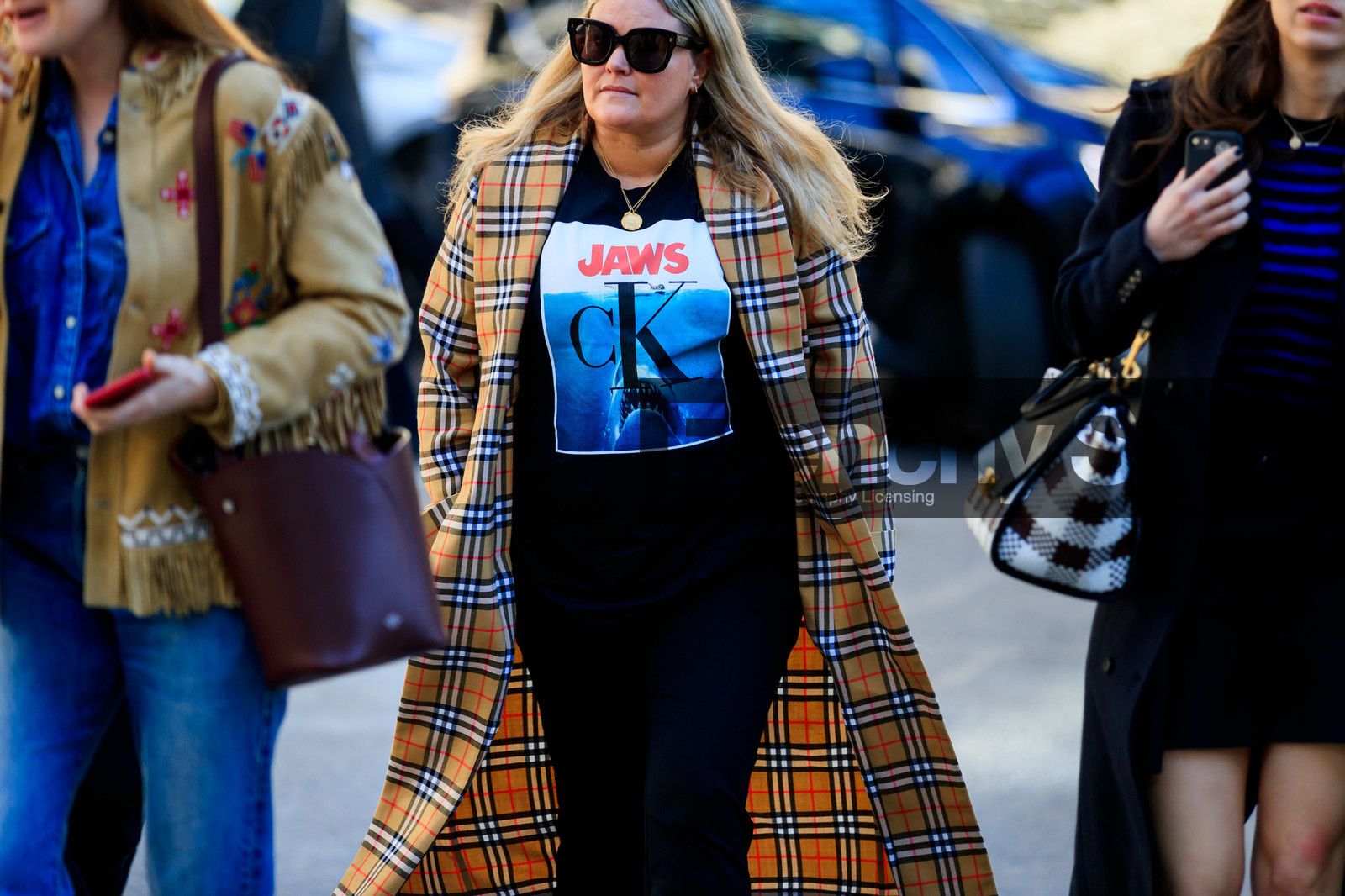 beige coat, black sweater, checked, graphic jacket, necklace, plaid, printed jacket, printed sweater, sunglasses, tartan, trousers, fashion week, frenchystyle, FW, jonathan paciullo, street style, PFW, PARIS, AUTUMN WINTER 2019-2020, AW 19-20, FALL WINTER 2019-2020, FW 19-20, horizontal, atmosphere details, detail
