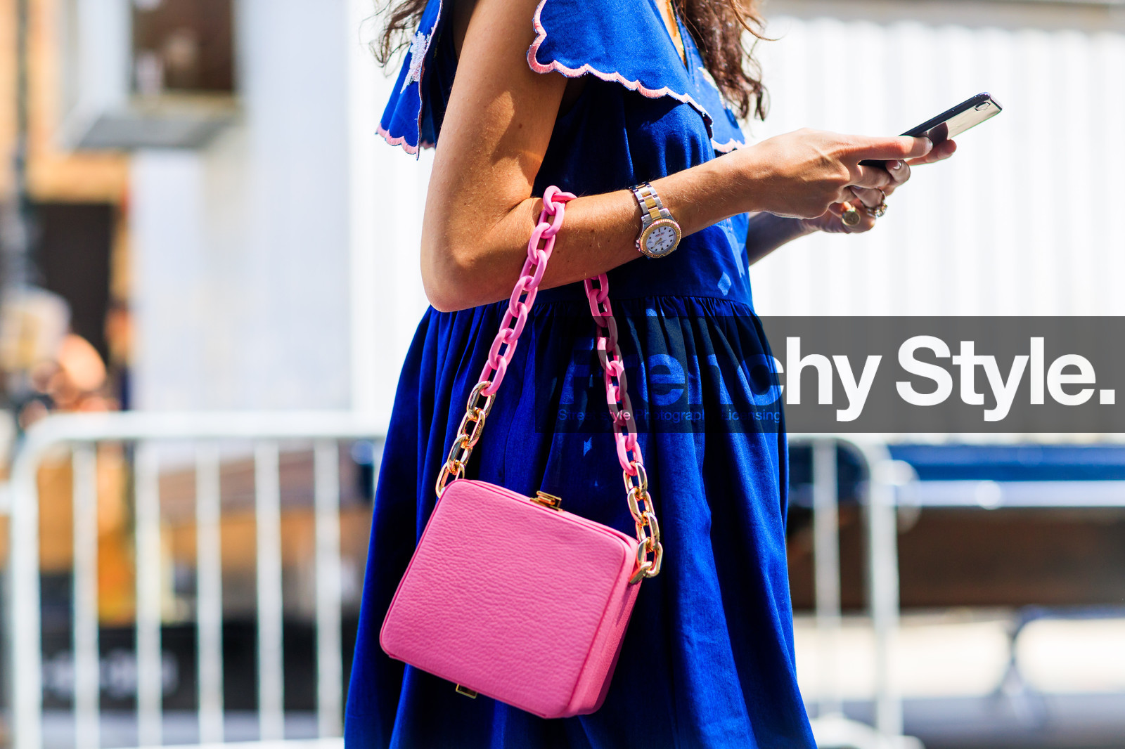 atmosphere details, blue dress, detail, fashion week, frenchystyle, FW, graphic bag, horizontal, iphone, jonathan paciullo, leandra medine, leather bag, NEW YORK, NYFW, pink bag, rolex, SPRING SUMMER 2018, SS 18, street style