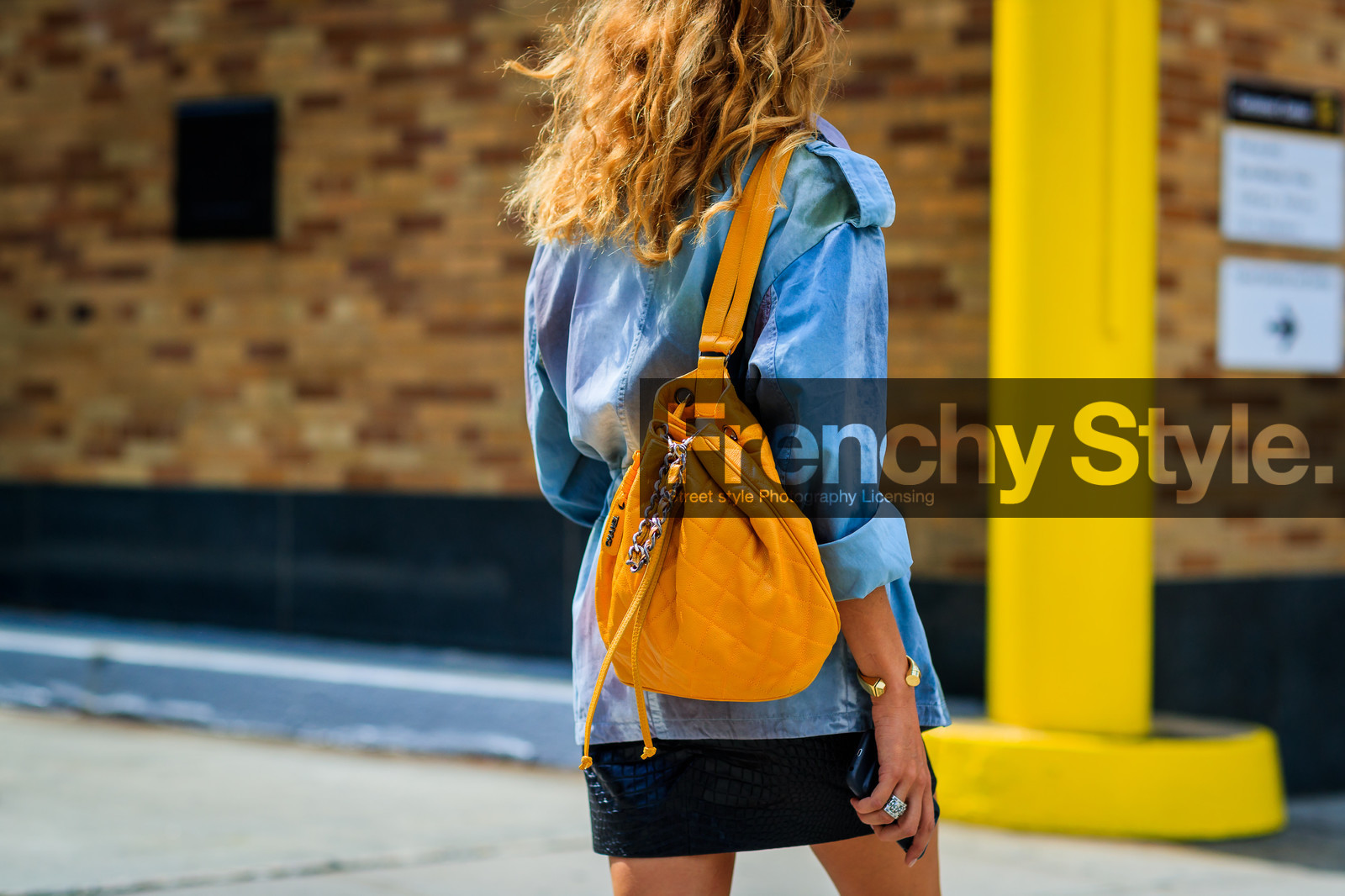 atmosphere details, back detail, black skirt, blue denim, chanel handbag, denim jacket, detail, ece sukan, fashion week, frenchystyle, FW, horizontal, jonathan paciullo, leather bag, leather skirt, NEW YORK, NYFW, orange bag, SPRING SUMMER 2018, SS 18, street style