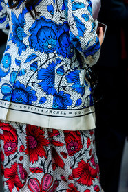 blue jacket, floral, flowers, graphic jacket, graphic skirt, gucci, printed jacket, printed skirt, white jacket, white skirt, fashion week, frenchystyle, FW, jonathan paciullo, street style, MFW, MILAN, AUTUMN WINTER 2019-2020, AW 19-20, FALL WINTER 2019-2020, FW 19-20, vertical, atmosphere details, detail