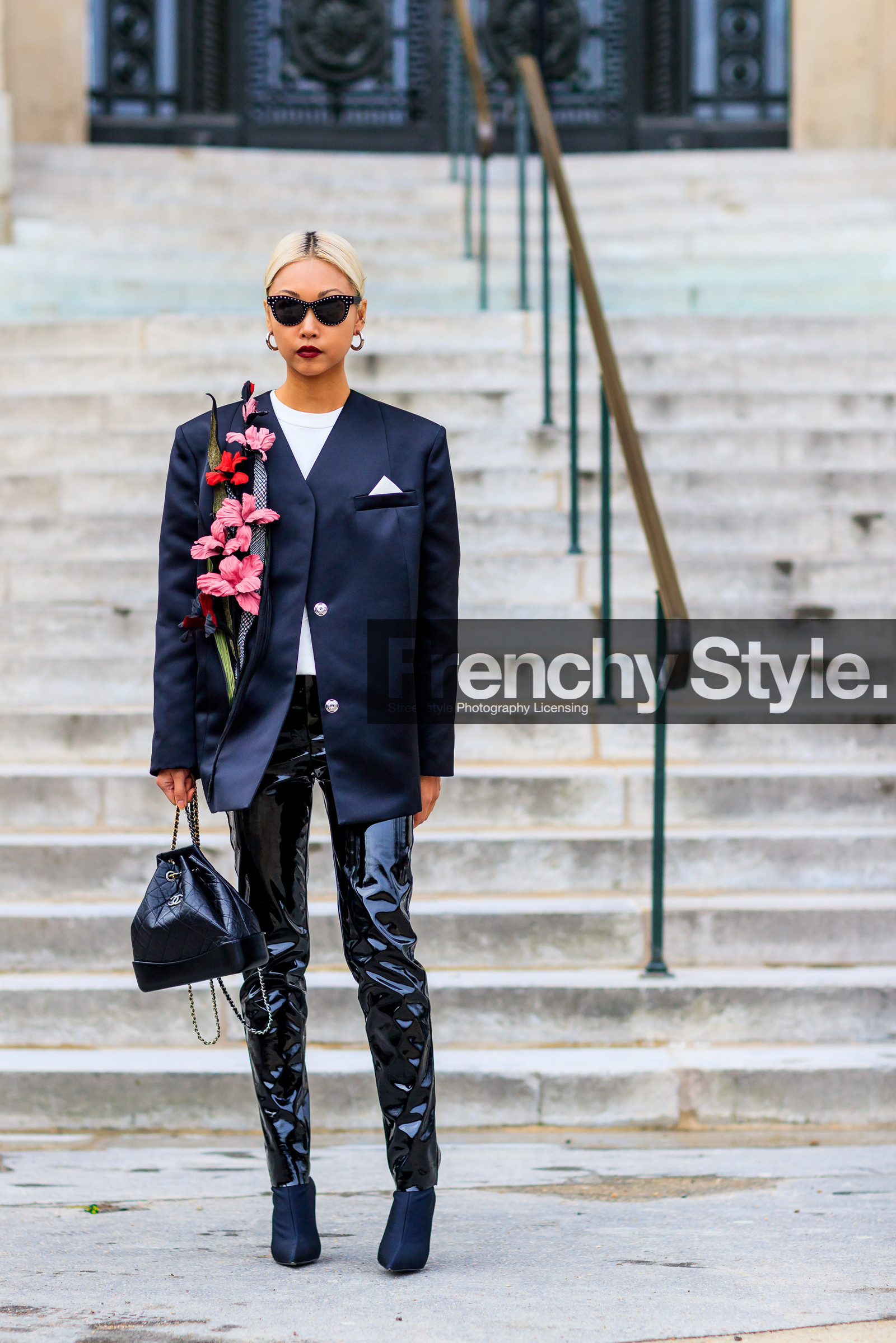 AUTUMN WINTER 2017-2018, AW 17-18, black jacket, black pants, black shoes, FALL WINTER 2017-2018, fashion week, frenchystyle, full length, FW, FW 17-18, golden details, graphic jacket, high heels, jonathan paciullo, leather shoes, louis vuitton, PARIS, PFW, polka dot, printed jacket, street style, trousers, vanessa hong, vertical